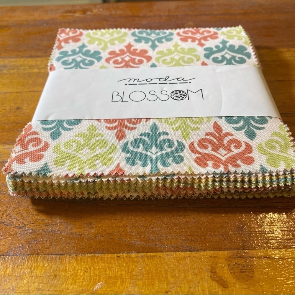 BLOSSOM by Urban Chicks for MODA Charm Pack  5"x5" squares  OOP - Picture 4 of 5